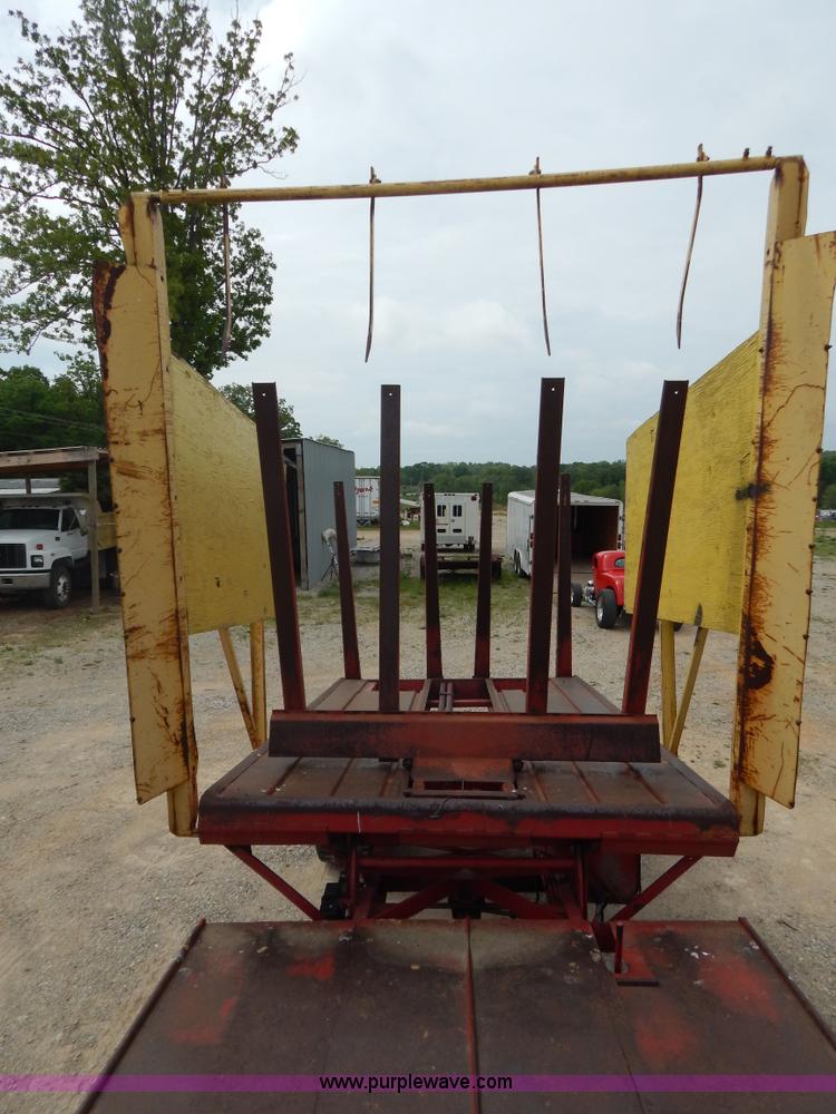 image for item G3204 New Holland Super 1048 stack cruiser