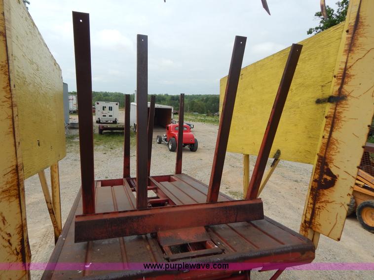 image for item G3204 New Holland Super 1048 stack cruiser