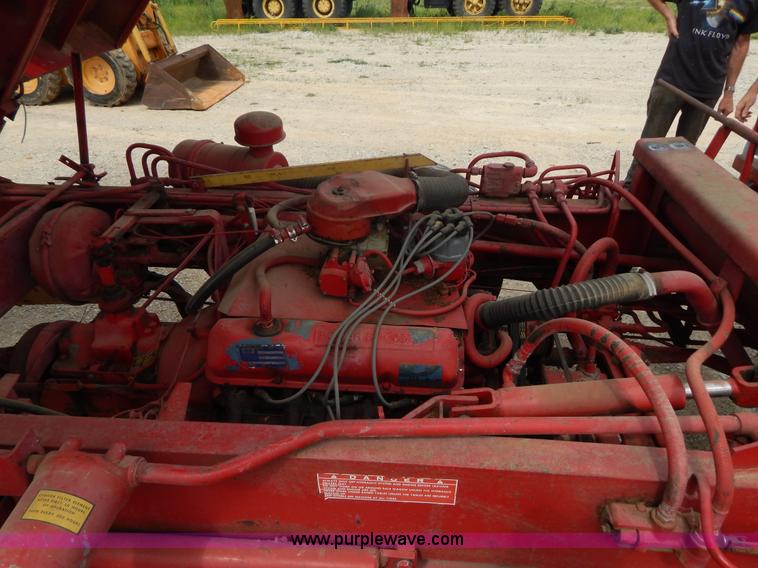 image for item G3204 New Holland Super 1048 stack cruiser