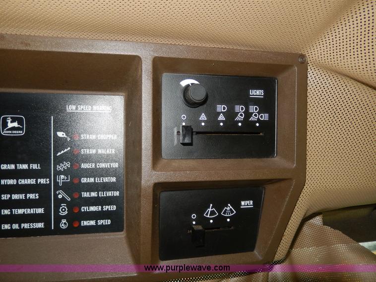 image for item G5191 1989 John Deere 9500 combine