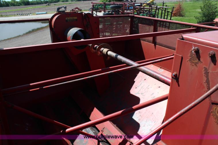 image for item G5194 International 1460 Axial-Flow combine