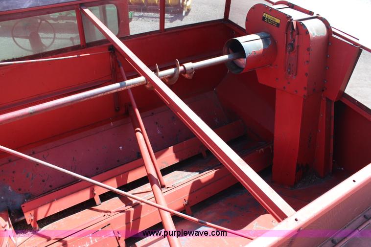 image for item G5194 International 1460 Axial-Flow combine