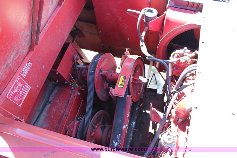 image for item G5194 International 1460 Axial-Flow combine
