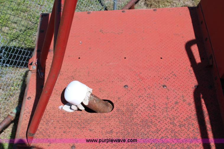 image for item G5194 International 1460 Axial-Flow combine