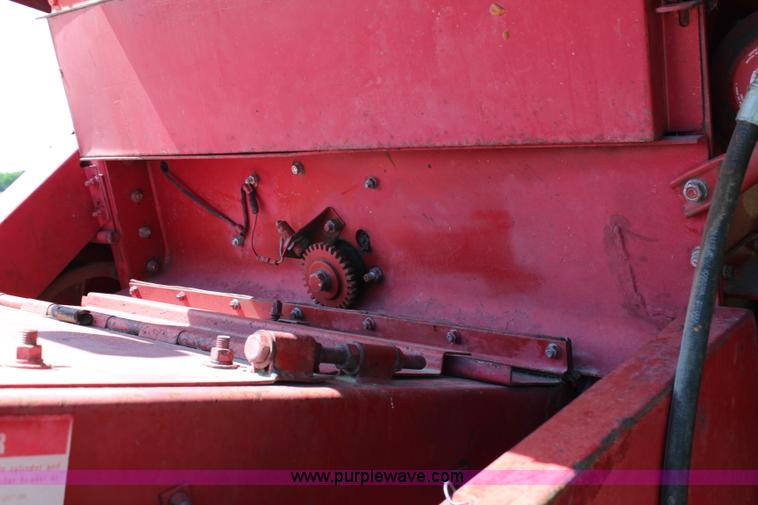 image for item G5194 International 1460 Axial-Flow combine