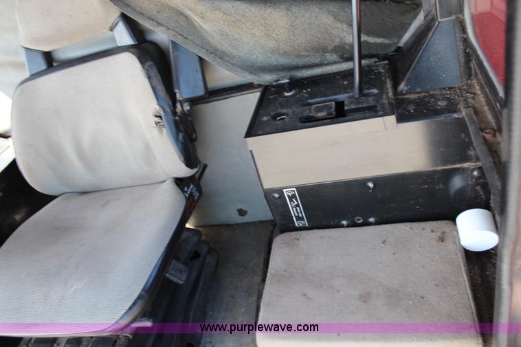 image for item G5274 1988 Case IH 1680 Axial-Flow combine