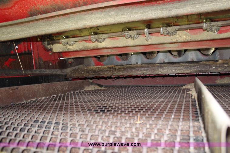 image for item G5274 1988 Case IH 1680 Axial-Flow combine