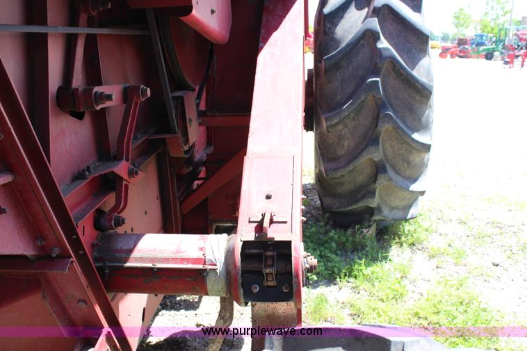 image for item G5274 1988 Case IH 1680 Axial-Flow combine