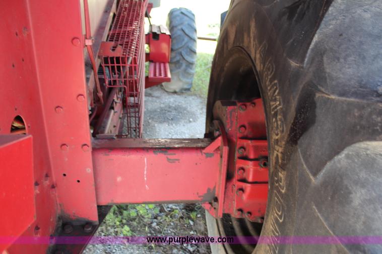 image for item G5274 1988 Case IH 1680 Axial-Flow combine