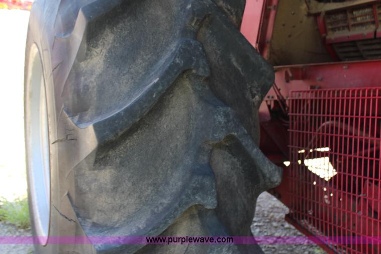 image for item G5274 1988 Case IH 1680 Axial-Flow combine