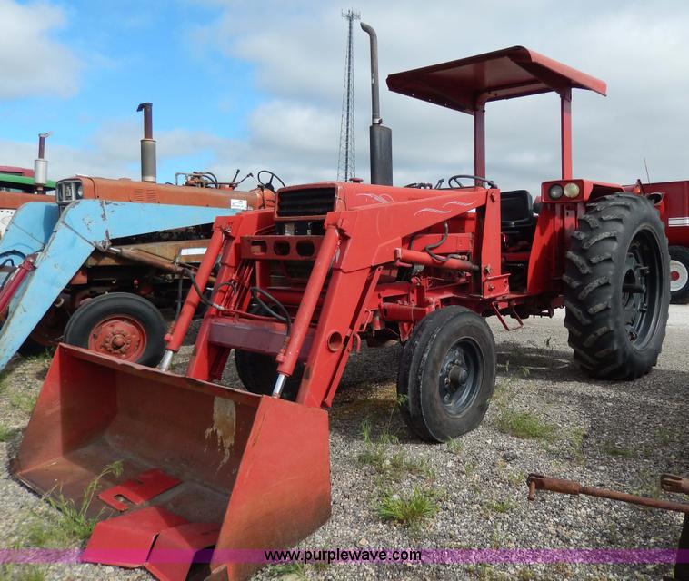 image for item G5277 1989 International 685 tractor
