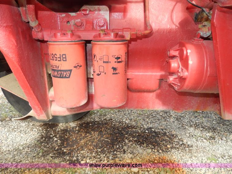 image for item G5277 1989 International 685 tractor