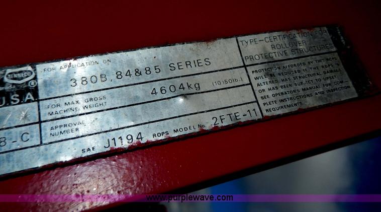 image for item G5277 1989 International 685 tractor