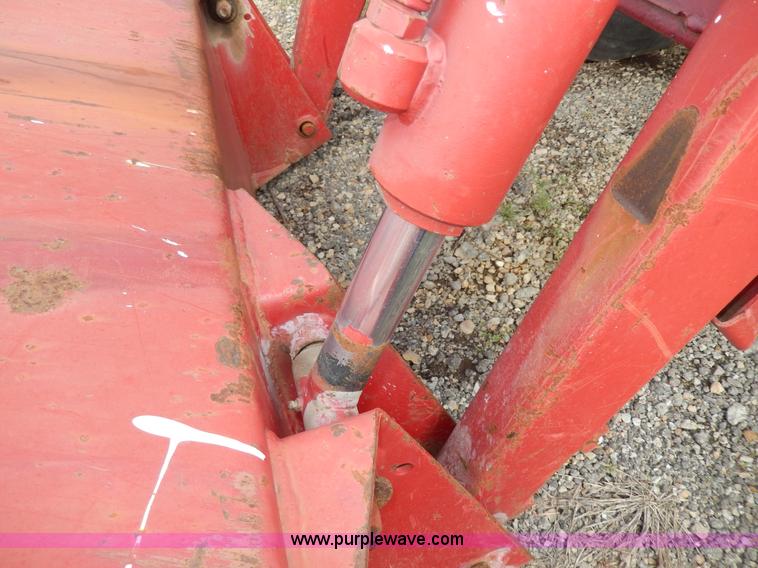 image for item G5277 1989 International 685 tractor