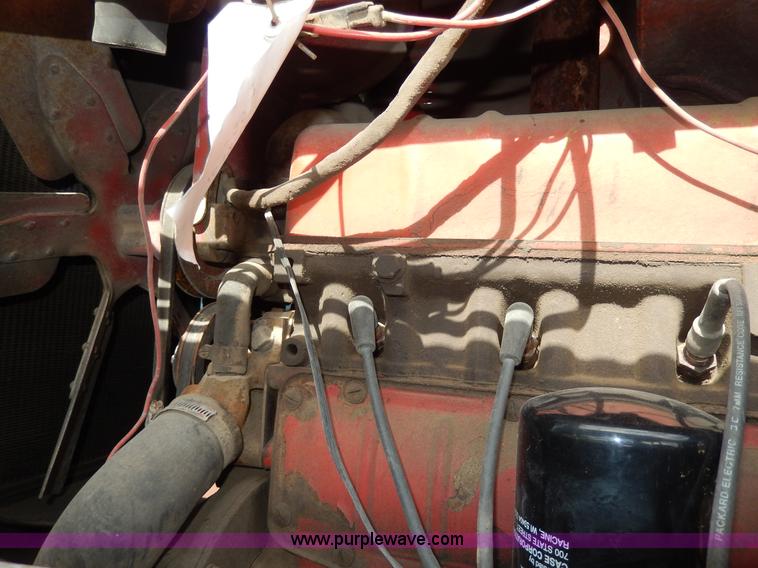 image for item G5278 1973 International 666 tractor