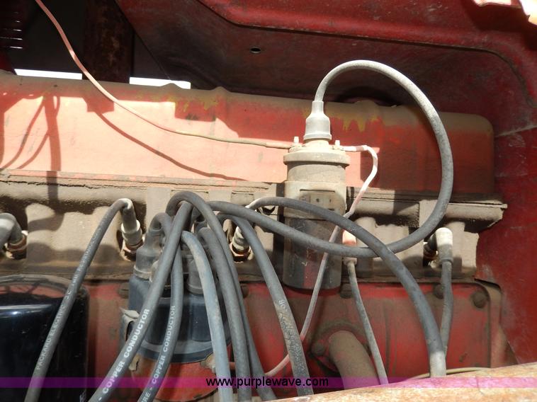 image for item G5278 1973 International 666 tractor