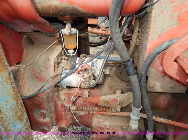 image for item G5278 1973 International 666 tractor