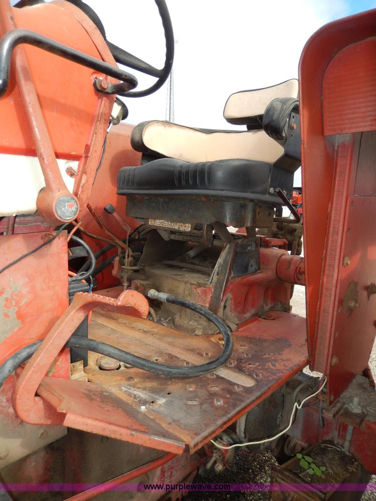 image for item G5278 1973 International 666 tractor