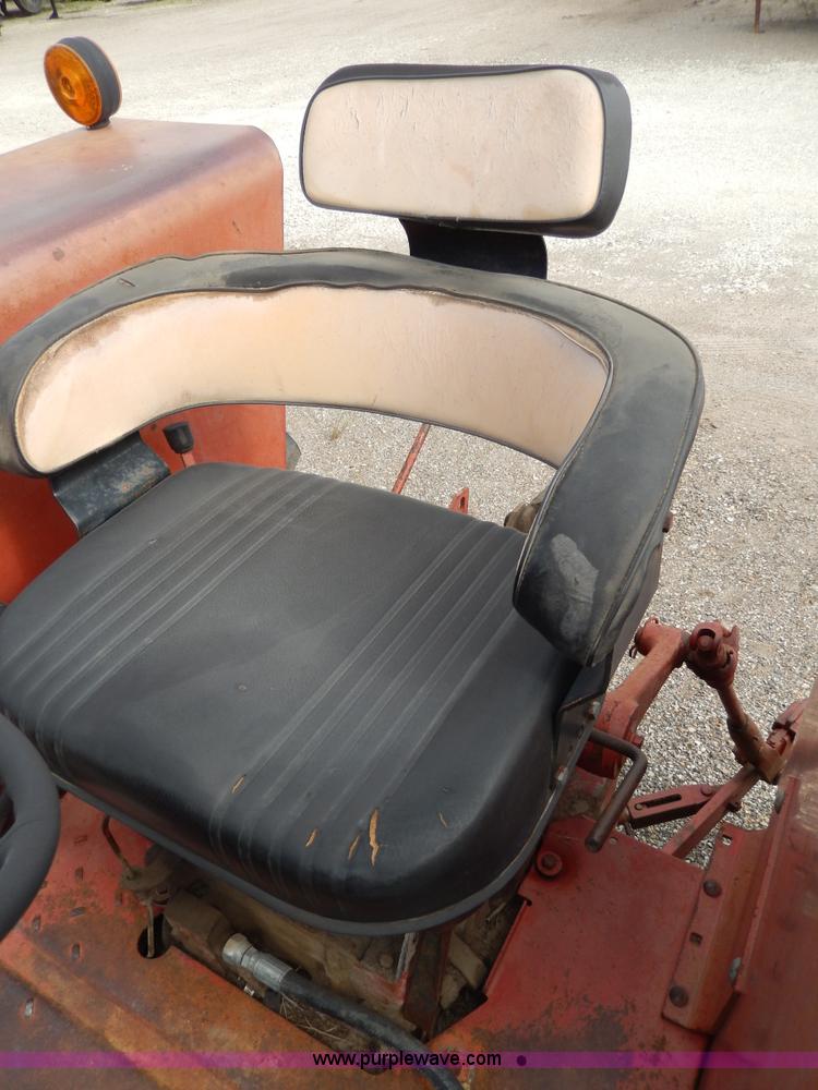 image for item G5278 1973 International 666 tractor