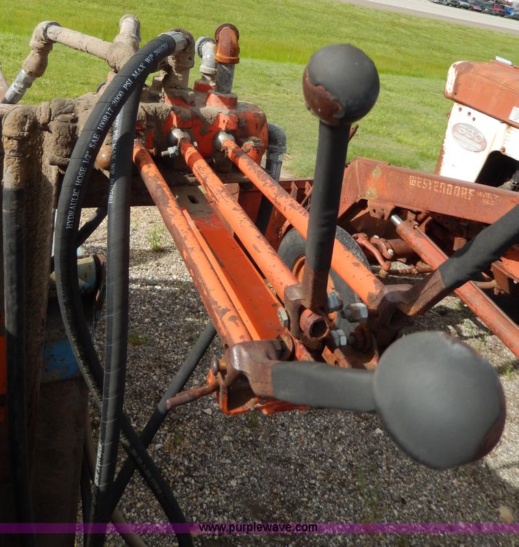 image for item G5278 1973 International 666 tractor