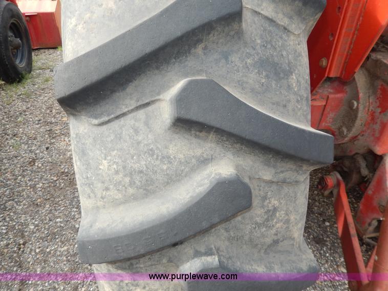 image for item G5278 1973 International 666 tractor