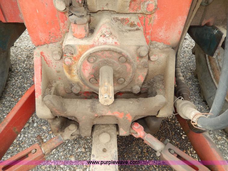 image for item G5278 1973 International 666 tractor