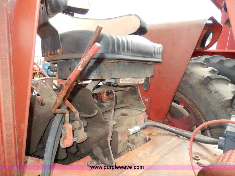 image for item G5278 1973 International 666 tractor