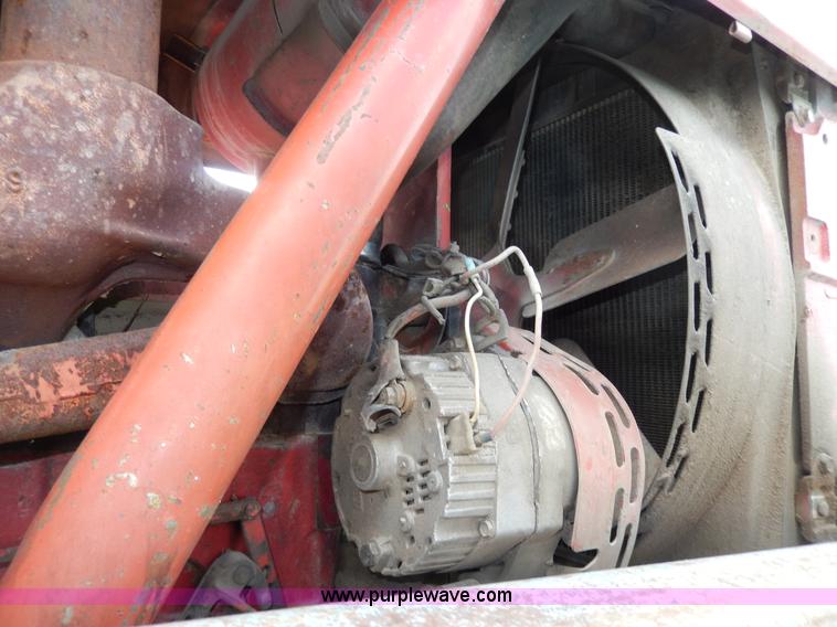 image for item G5278 1973 International 666 tractor