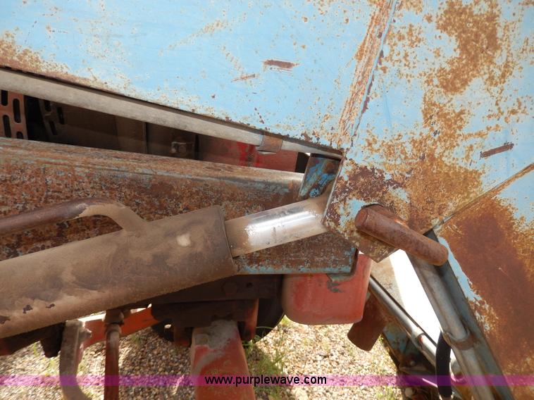 image for item G5278 1973 International 666 tractor