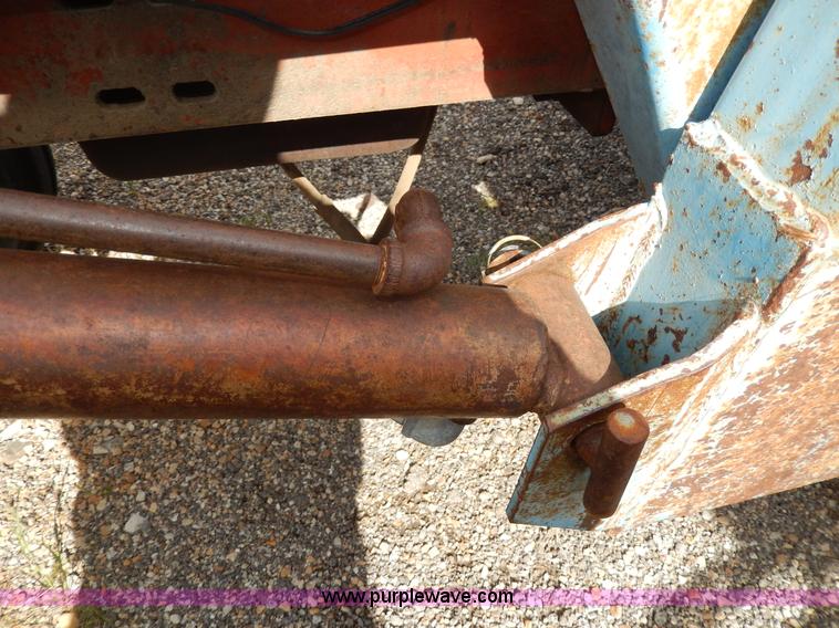 image for item G5278 1973 International 666 tractor