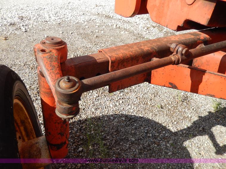 image for item G5279 1967 Allis Chalmers 190XT Series 3 tractor