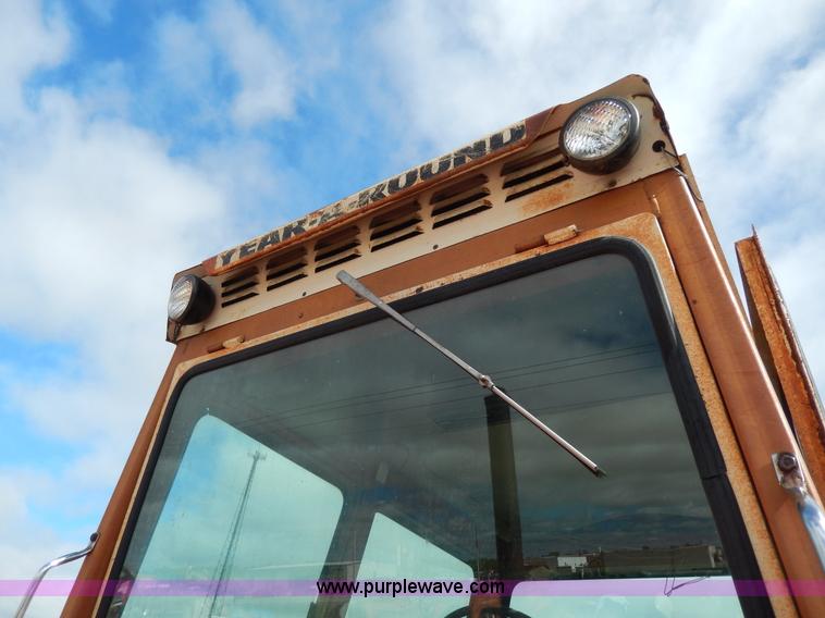 image for item G5279 1967 Allis Chalmers 190XT Series 3 tractor