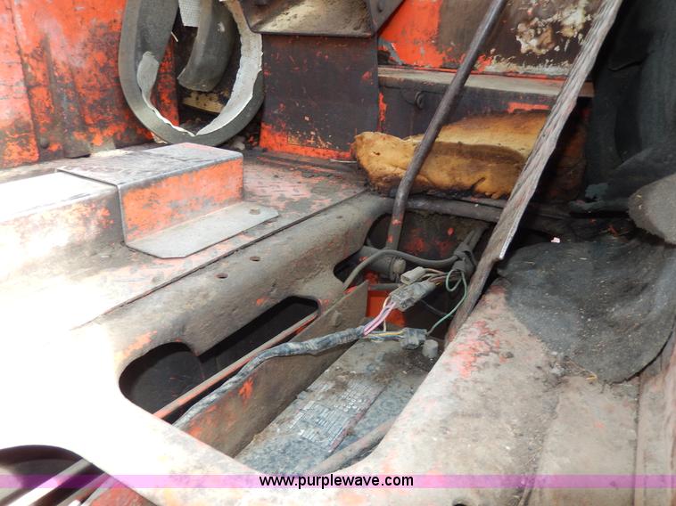 image for item G5279 1967 Allis Chalmers 190XT Series 3 tractor