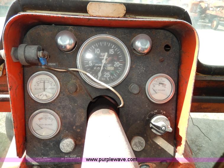 image for item G5279 1967 Allis Chalmers 190XT Series 3 tractor