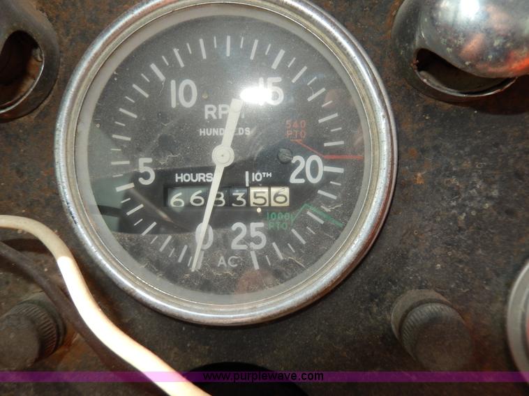 image for item G5279 1967 Allis Chalmers 190XT Series 3 tractor