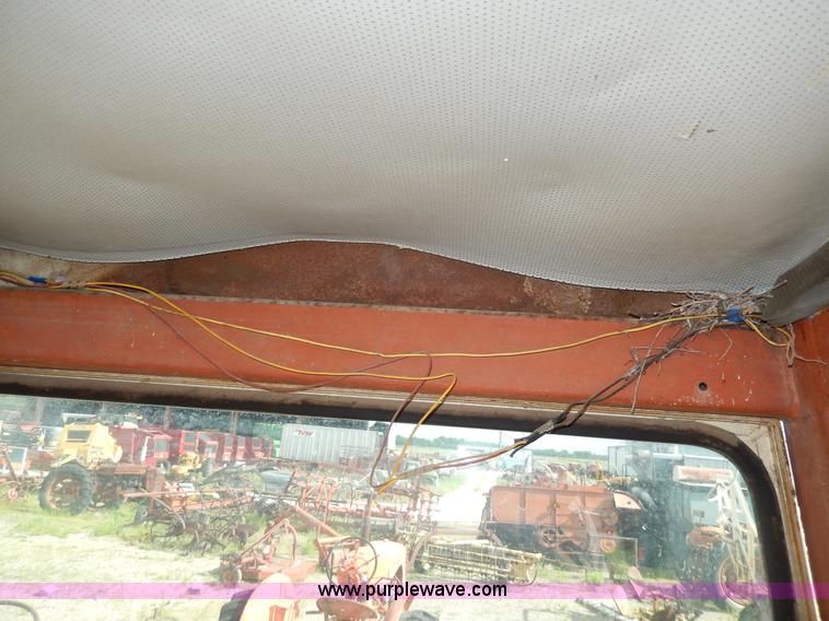 image for item G5279 1967 Allis Chalmers 190XT Series 3 tractor