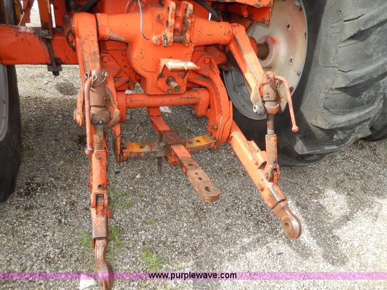 image for item G5279 1967 Allis Chalmers 190XT Series 3 tractor