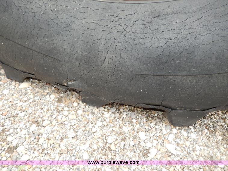 image for item G5279 1967 Allis Chalmers 190XT Series 3 tractor