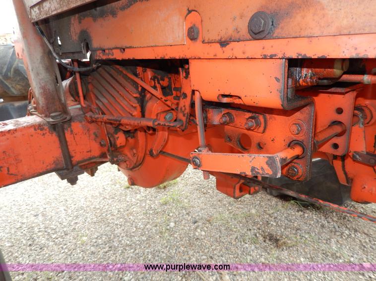 image for item G5279 1967 Allis Chalmers 190XT Series 3 tractor