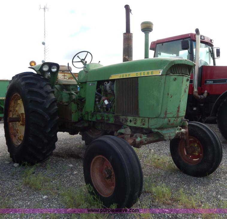 image for item G5281 1967 John Deere 3020 tractor
