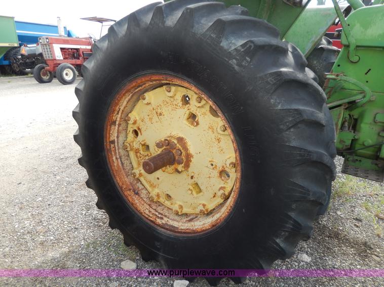 image for item G5281 1967 John Deere 3020 tractor