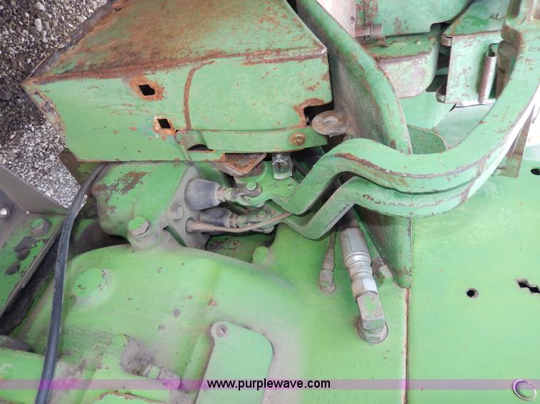 image for item G5281 1967 John Deere 3020 tractor