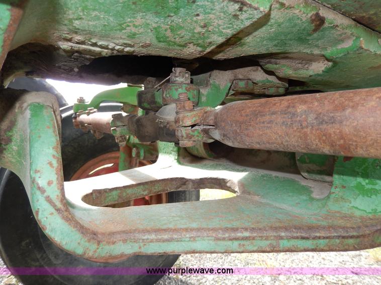 image for item G5281 1967 John Deere 3020 tractor