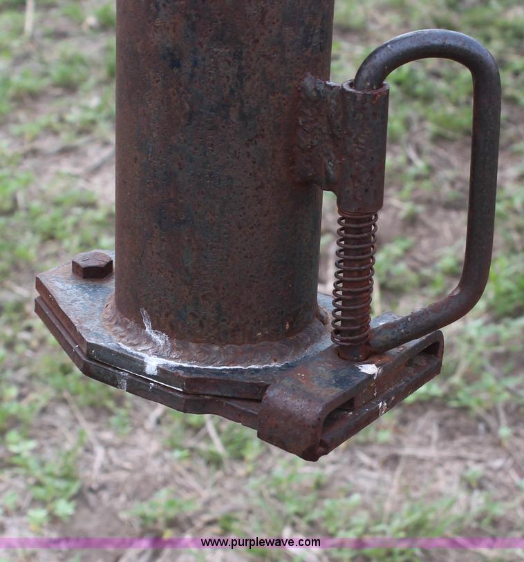 image for item G5481 1983 Bohn double axle flatbed gooseneck trailer