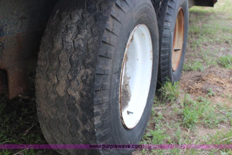 image for item G5481 1983 Bohn double axle flatbed gooseneck trailer