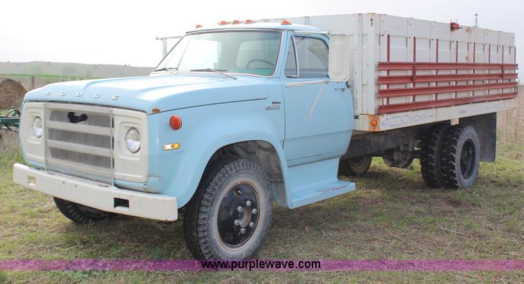 image for item G5499 1974 Dodge 600 Custom grain truck