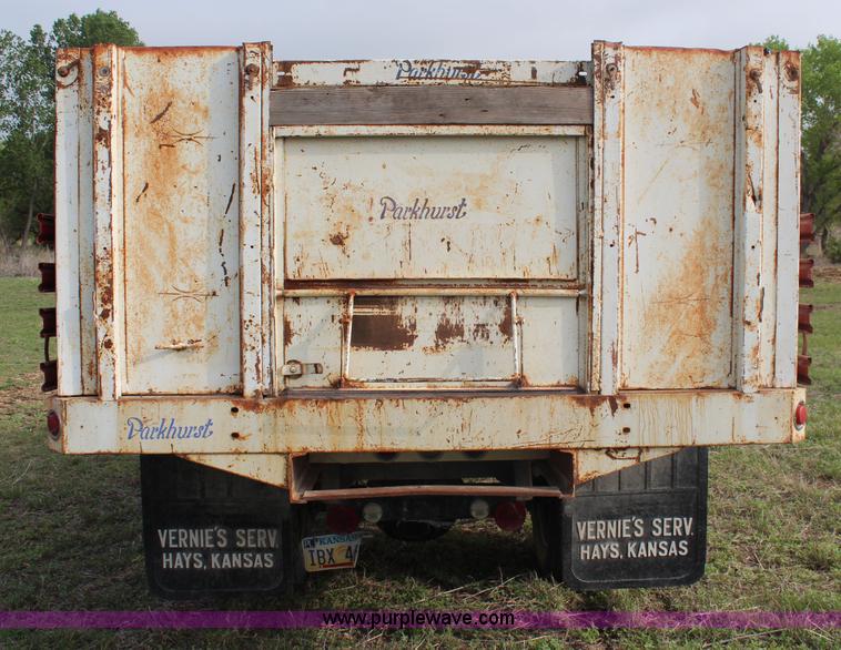 image for item G5499 1974 Dodge 600 Custom grain truck