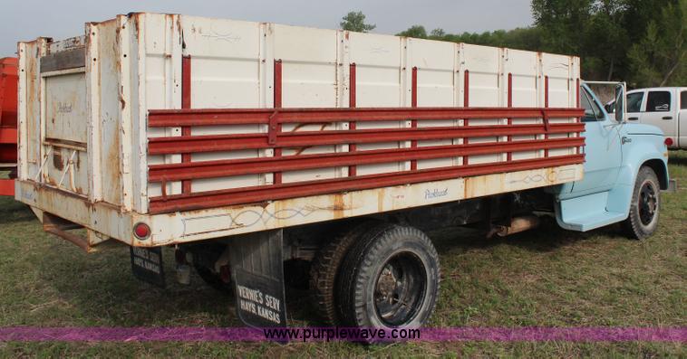 image for item G5499 1974 Dodge 600 Custom grain truck