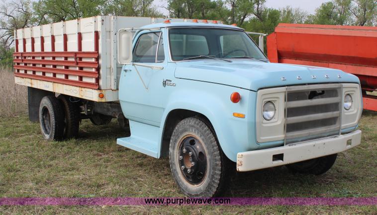 image for item G5499 1974 Dodge 600 Custom grain truck