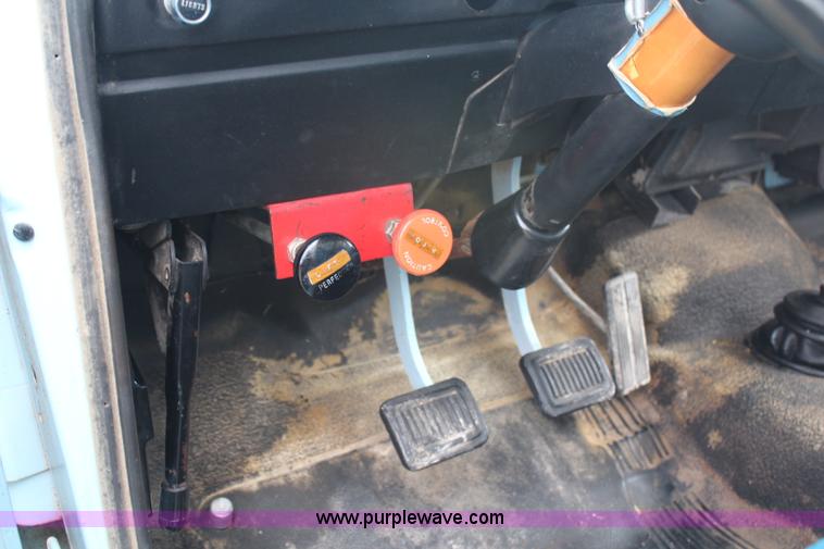 image for item G5499 1974 Dodge 600 Custom grain truck